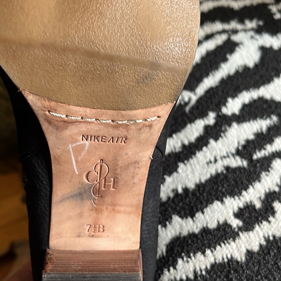 COLE HAAN leather booties - Picture 5 of 6